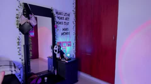 kayla  Instagram kayla 71082 online show from March 30, 2026, 11:06 pm