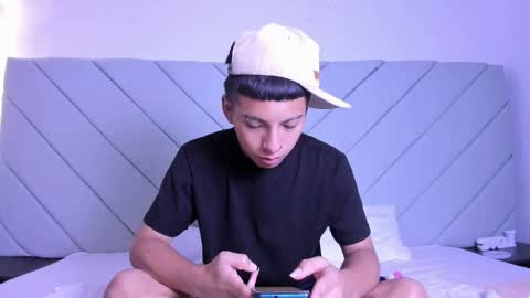 little_kris1 online show from October 24, 2025, 12:45 pm