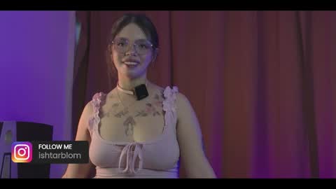 Snapshot of little_maeve chatting on May 7, 2026, 10:26 pm Maeve online show from May 7, 2026, 10:26 pm