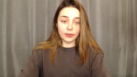 Snapshot of little_mia__ chatting on January 20, 2025, 7:35 pm Mia Im online every day 1530 PM in New York 2030 PM in London online show from January 20, 2025, 7:35 pm