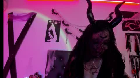 Little Nauughty2 online show from October 30, 2025, 3:13 pm