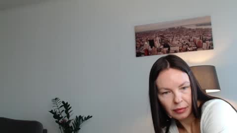 Snapshot of little_nicole_ chatting on September 9, 2025, 6:13 am Nicole online show from September 9, 2025, 6:13 am