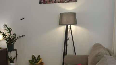 Snapshot of little_nicole_ chatting on October 17, 2025, 1:46 pm Nicole online show from October 17, 2025, 1:46 pm