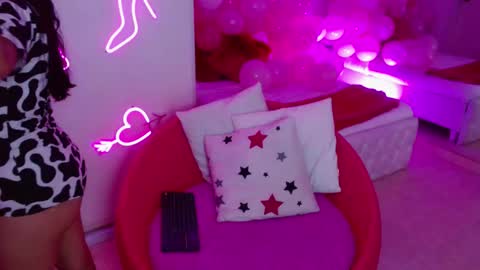 Paulette online show from November 22, 2025, 4:33 am