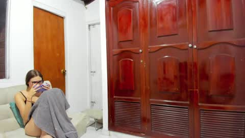 RAPUNSEL AND CAIN online show from December 18, 2024, 6:43 am