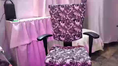 Snapshot of little_savage chatting on September 21, 2025, 4:47 am little_savage online show from September 21, 2025, 4:47 am