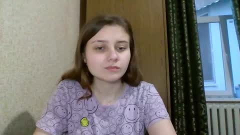 little_shygirl_ online show from February 4, 2025, 2:53 pm