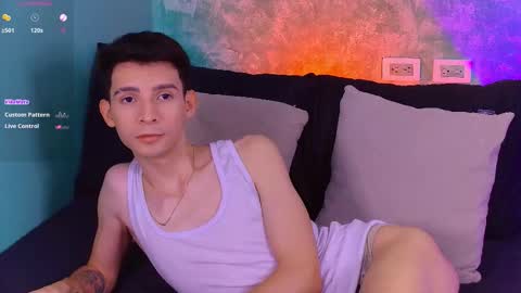 Snapshot of little_twiink chatting on October 3, 2025, 2:52 am Juan Ferrer online show from October 3, 2025, 2:52 am