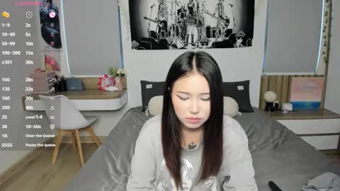 Yena and Gabby online show from February 3, 2026, 7:13 am