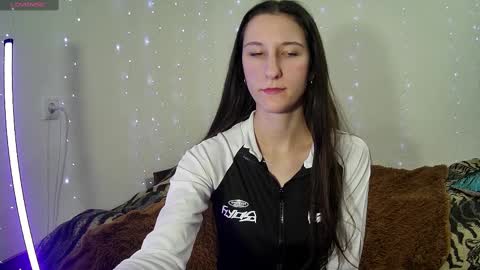 LittleAhWitch online show from March 4, 2025, 1:49 pm
