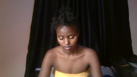 Snapshot of littlebunny2_ chatting on February 11, 2026, 10:59 pm littlebunny2 online show from February 11, 2026, 10:59 pm