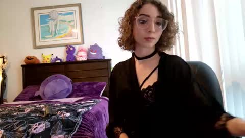 littledeathtrap online show from November 30, 2025, 9:41 pm