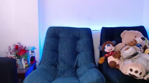 Manu online show from March 18, 2026, 8:12 pm