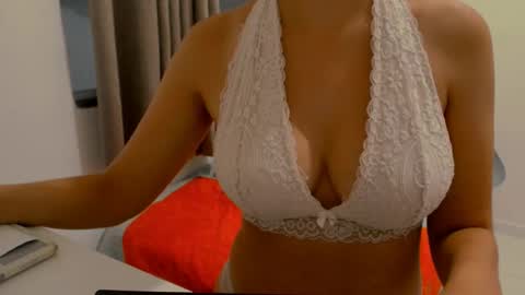 LittleDream20 online show from October 30, 2025, 9:00 am