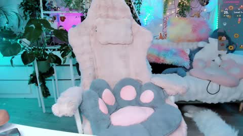 Snapshot of littleflufflepuff chatting on February 3, 2025, 8:24 pm Riza Riri Puff  online show from February 3, 2025, 8:24 pm