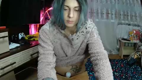 littlehappines online show from January 10, 2026, 5:37 pm