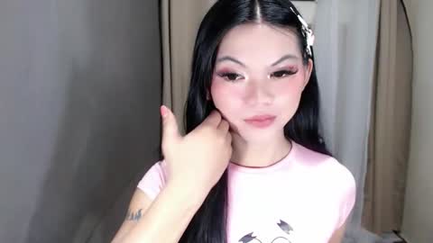 Snapshot of littlelace_ chatting on May 21, 2026, 12:17 am littlelace_ online show from May 21, 2026, 12:17 am