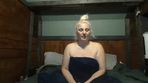 Snapshot of littlelisa1 chatting on February 22, 2025, 3:58 pm lisanixs online show from February 22, 2025, 3:58 pm