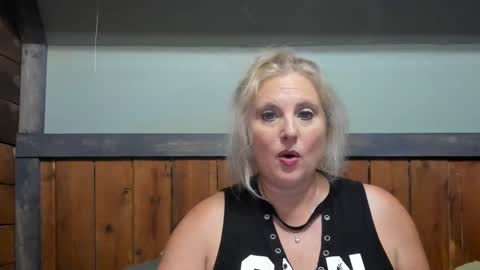 Snapshot of littlelisa1 chatting on September 14, 2025, 9:58 pm lisanixs online show from September 14, 2025, 9:58 pm
