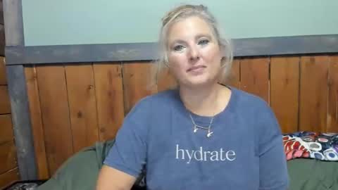 Snapshot of littlelisa1 chatting on October 3, 2025, 6:16 pm lisanixs online show from October 3, 2025, 6:16 pm