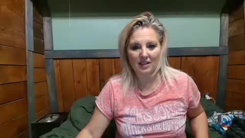 lisanixs online show from November 13, 2025, 9:03 pm