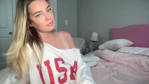 Snapshot of littlemaryjane19 chatting on January 16, 2025, 6:59 pm Marciabrady online show from January 16, 2025, 6:59 pm