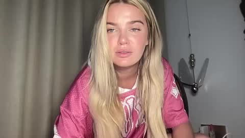 Snapshot of littlemaryjane19 chatting on December 14, 2025, 3:56 am Marciabrady online show from December 14, 2025, 3:56 am