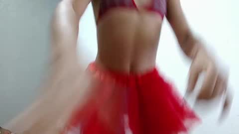  Mia online show from February 22, 2025, 5:02 am