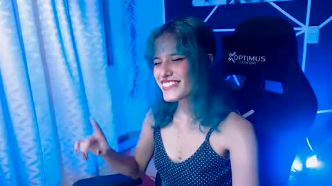 LAUREN online show from October 2, 2025, 12:50 am