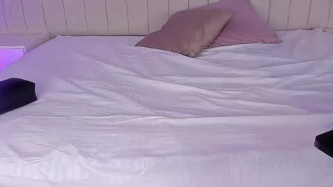 im olivia IG littleolivia01 online show from February 13, 2025, 12:43 pm