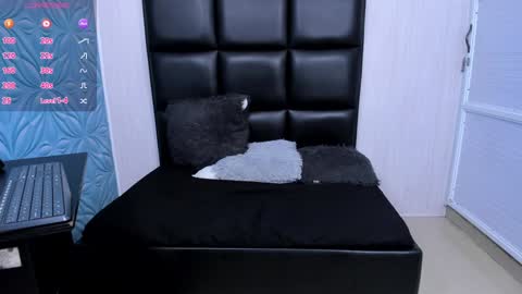 PARKER online show from February 2, 2025, 5:48 pm