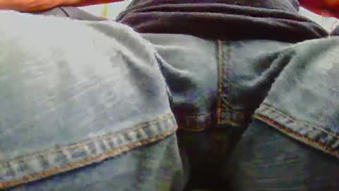 littlepecker1980 online show from October 1, 2025, 1:17 pm