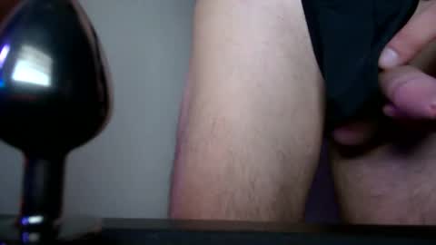 yettobebroken online show from October 4, 2025, 3:48 am