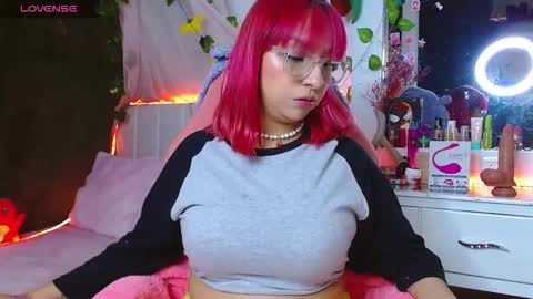 Snapshot of littlerouse_ chatting on October 21, 2025, 2:45 am Ruby Rouse online show from October 21, 2025, 2:45 am