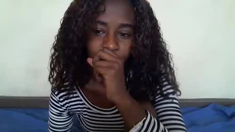 littlesandie online show from October 24, 2025, 5:26 am