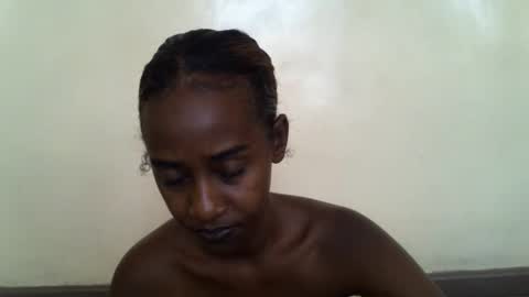 littlesandie online show from October 28, 2025, 5:33 am