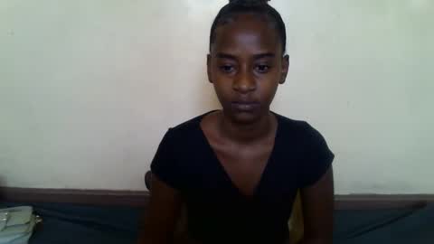 littlesandie online show from November 18, 2025, 4:50 am