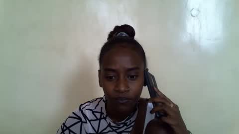 littlesandie online show from December 22, 2025, 6:32 am