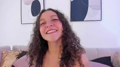 Snapshot of littlesoffi_gh chatting on February 16, 2025, 5:26 pm online show from February 16, 2025, 5:26 pm