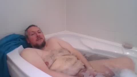 littlesubbear online show from May 9, 2026, 1:49 pm