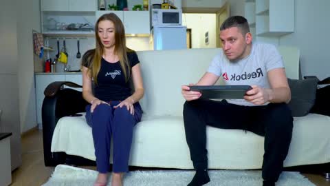 Little Tifany online show from January 15, 2026, 11:26 am