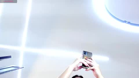 littlevaale online show from October 25, 2025, 11:29 am