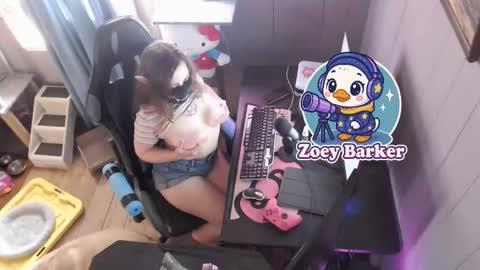 Snapshot of littlezoey2007 chatting on September 19, 2025, 6:59 am littlezoey2007 online show from September 19, 2025, 6:59 am