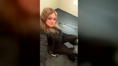 Nina online show from March 30, 2026, 1:01 pm