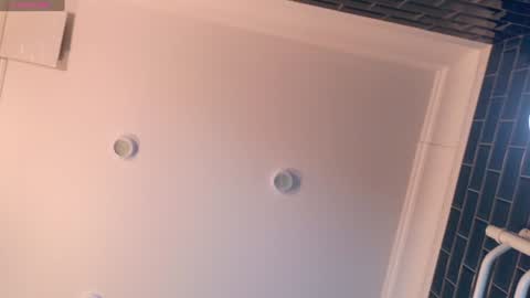 Liv 3 online show from December 21, 2024, 2:37 pm