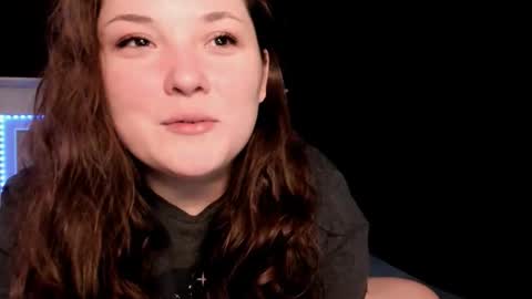 Liv online show from November 15, 2025, 1:25 am