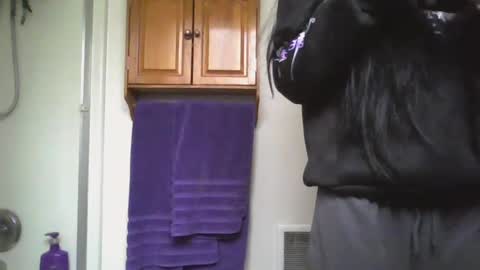 Snapshot of livmirage chatting on January 7, 2025, 6:14 pm Liv Mirage online show from January 7, 2025, 6:14 pm