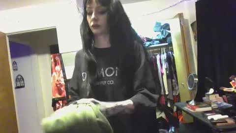 Snapshot of livmirage chatting on January 19, 2025, 2:36 am Liv Mirage online show from January 19, 2025, 2:36 am