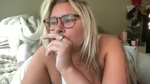 Livvy online show from September 9, 2025, 6:51 pm