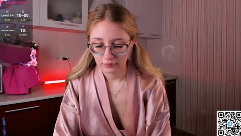 My name is Livy Nice to meet you  Thumbs up please its important online show from February 2, 2025, 4:43 pm